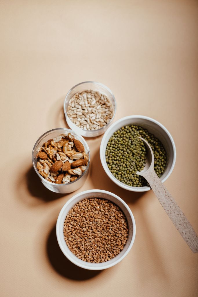 Fibre shown in nuts and grains | Nutrition coach Berkshire